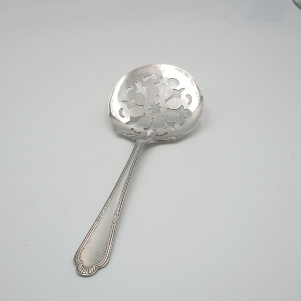 WM Rogers Original Rogers Silver Plate Tomato/Cranberry Sauce Spoon
